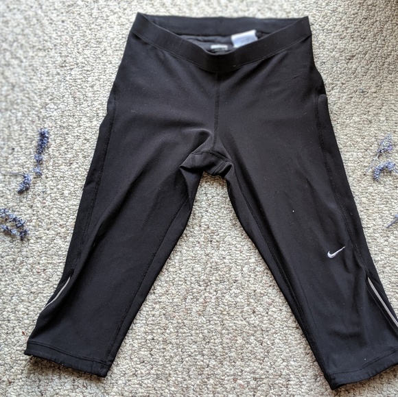 Nike Dry Fit Capris - Picture 2 of 2